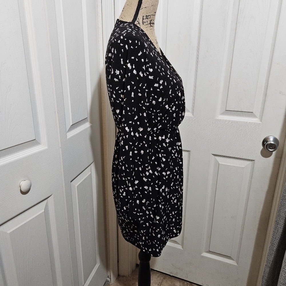 Forever 21 Long Sleeve Black & Silver Print Mini Dress Size M - Picture 4 of 10